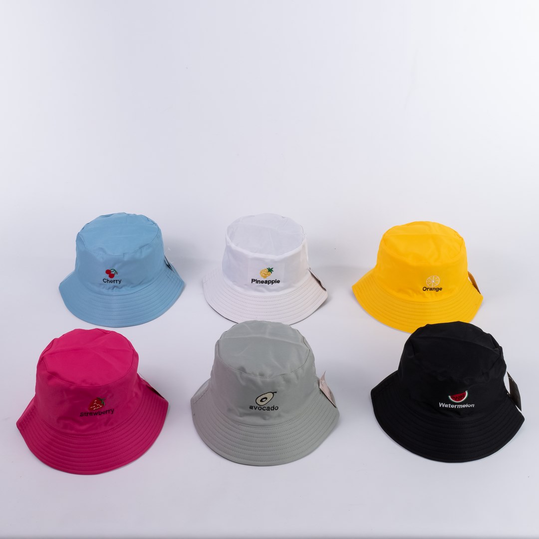 GORRO PILUSO LISO CON DETALLE VARIADOS MD-7131