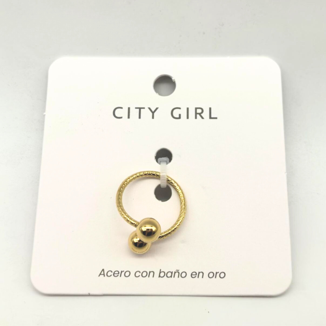 ANILLO DE ACERO BAÑADO EN ORO CITY GIRL (PAQUETE X 12 UNID.) C-12