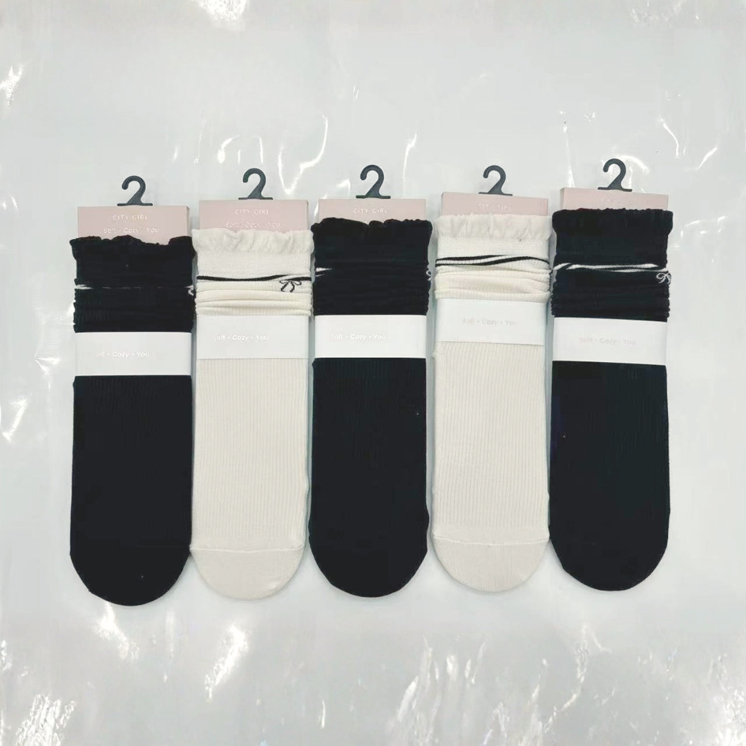 MEDIAS BLANCAS Y NEGRAS CON MOÑITO, PAQUETE X10 PARES CITY GIRL G-2532012*500